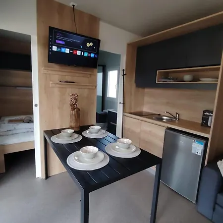 Vakantiepark Mobile Aron *