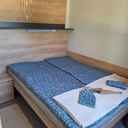 Aldeamento Turístico Mobile Aron Privlaka (Zadar)